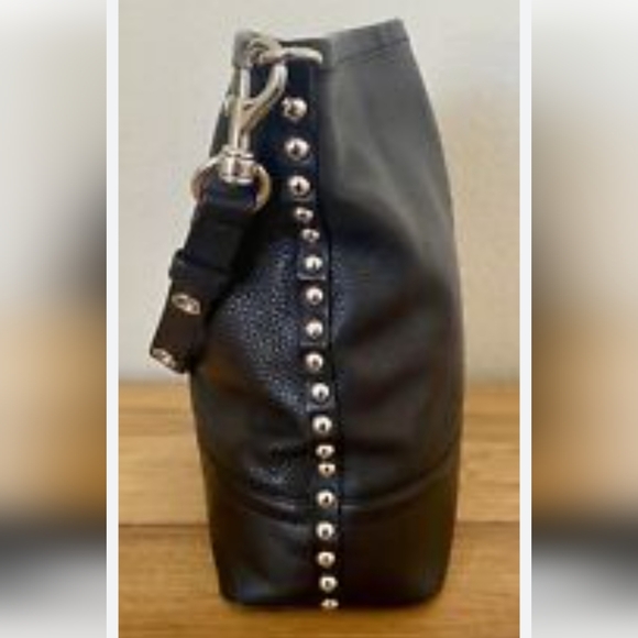 Rebecca Minkoff Black Leather Shoulder Bag.Very Good conditin.